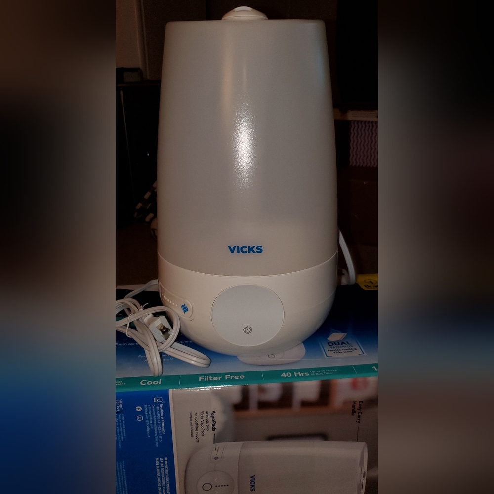 Cool Mist Humidifer - Picture 4 of 5